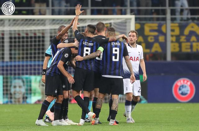  热刺孔蒂变阵三中卫见效，零封对手终结连败颓势  